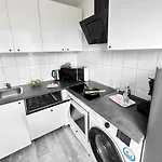 Vaz Corporate Living Ca 15 Min Messe U Hbf Apartment